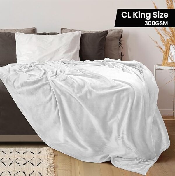 Utopia Fleece Blanket California King – 300GSM Soft White - Image 3